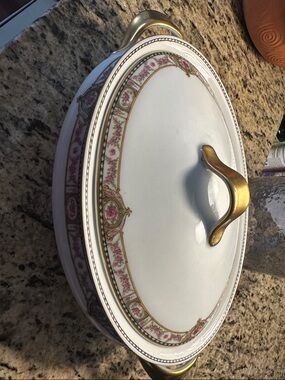 Vintage Theodore Haviland Limoges France 12" Diameter Covered Casserole Dish